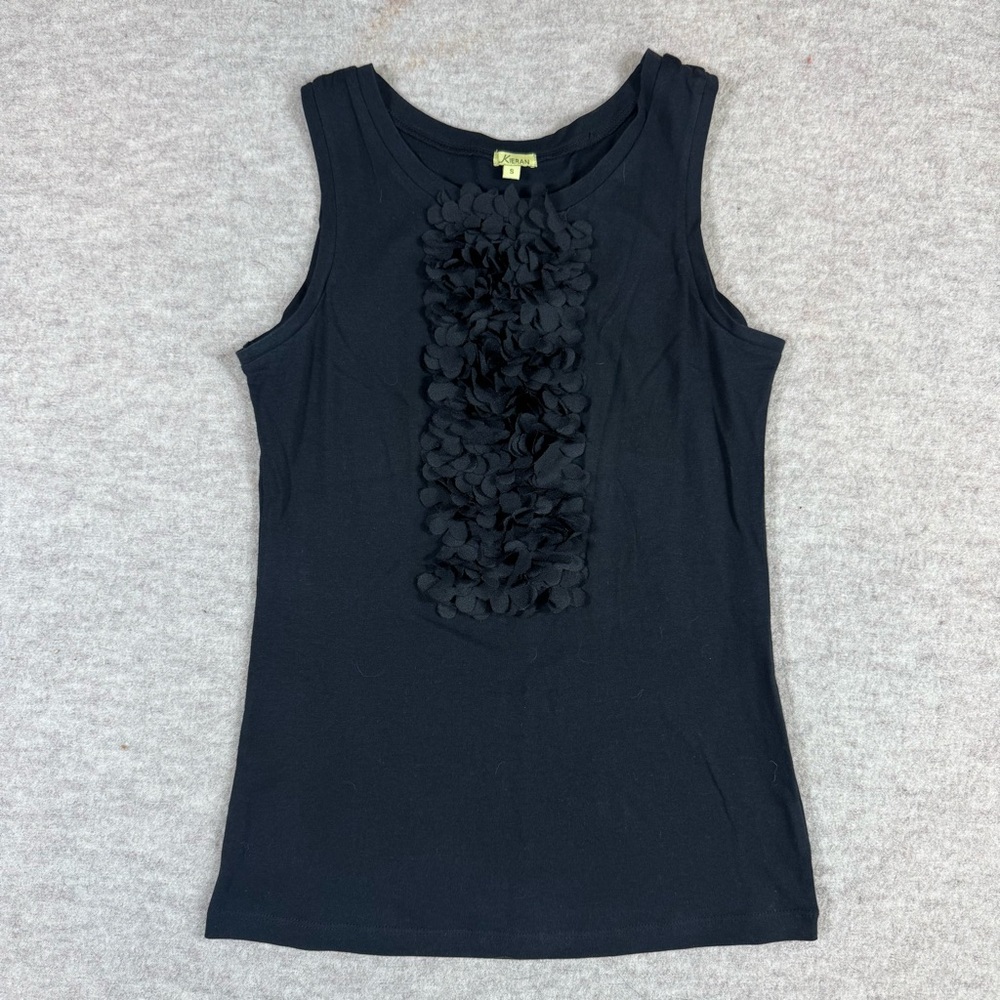 Chic Black Sleeveless Tank Top with Floral Detail
